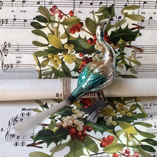 Antieke pauw met kuifje, dubbele clip, fiberstaart