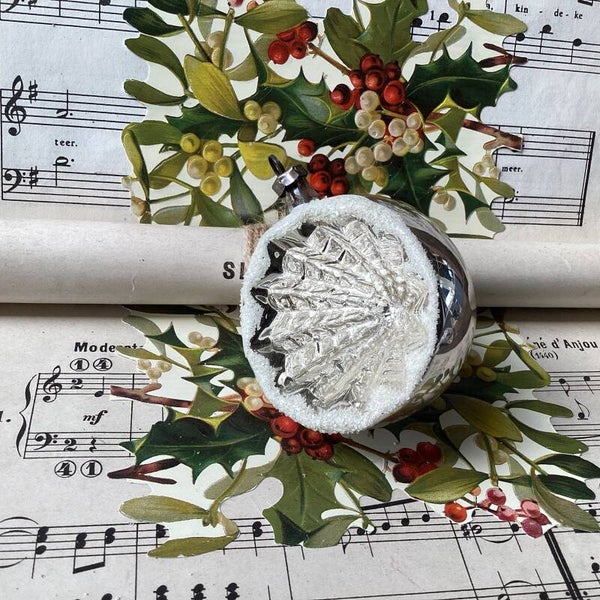 Antieke deukbal 6 cm gesuikerde rand