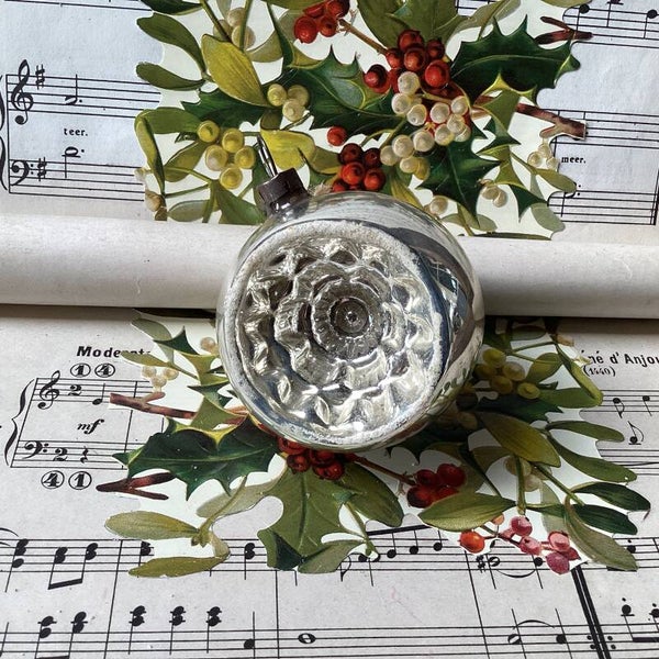 Antieke deukbal 6 cm gesuikerde rand