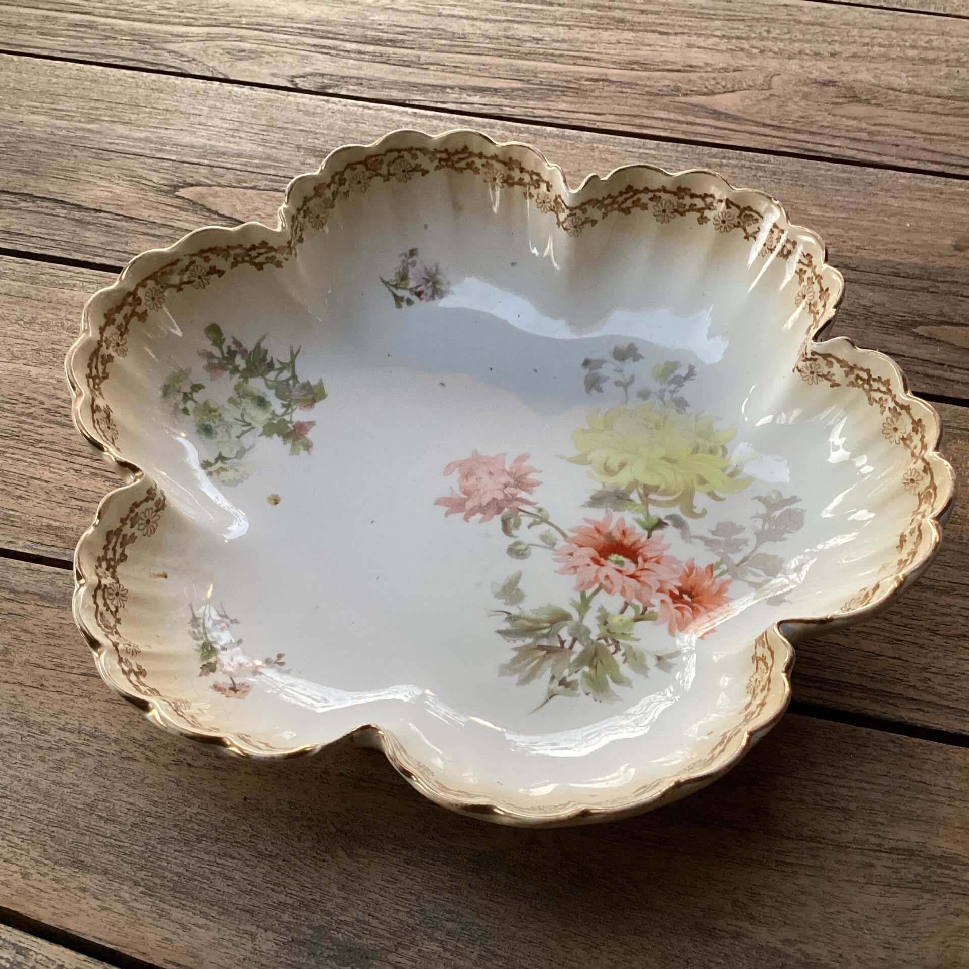 Antiek gelobde engelse serveerschaal, uit 1890 royal doulton