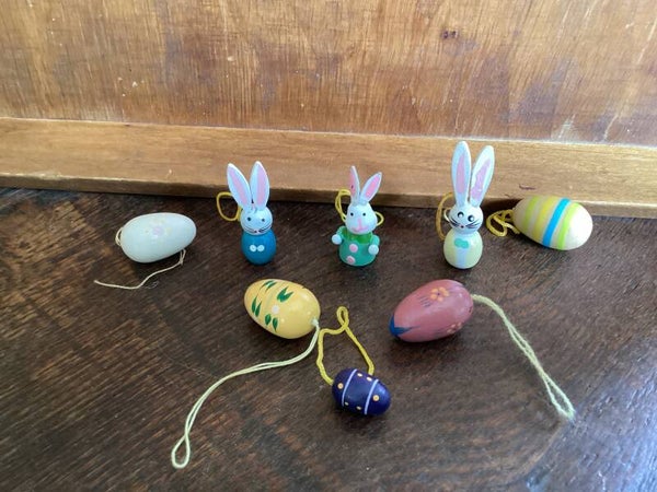 Set Z met vintage houten paastakfiguren 2-5 cm