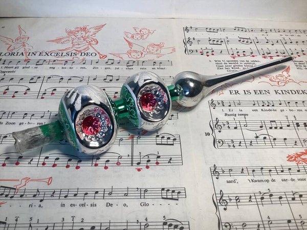 Antieke kerstbal deukpiek, 6 deuken, zilver, groen, rood, gesuikerd, 27 cm