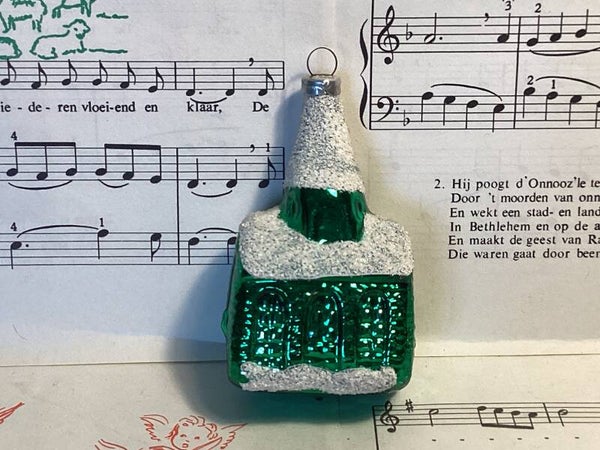 Antieke kerstbal groen gesuikerde kerk 4,5x3x8 cm