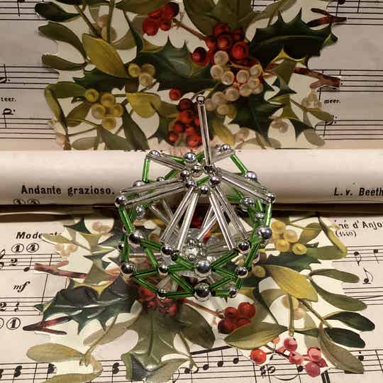 Antieke kerstbal gablonzer groen zilver