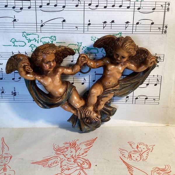 Antiek engelen beeld uit Italië 2 putti’s voor aan de wand 14x9x2,5 cm