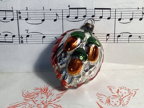 Antieke kerstbal bol herfstblad met oranje groene eikeltjes, fraai! 6x4,5x3 cm