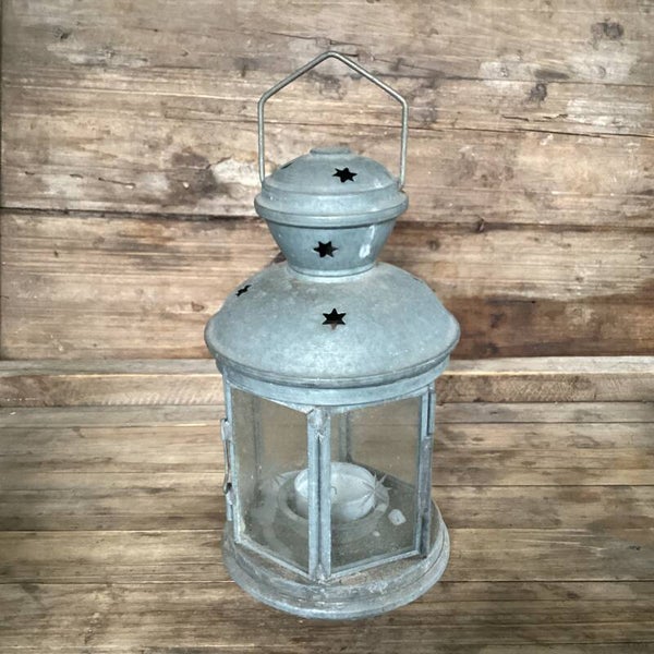 Leuk stormlampje met in glas gegraveerde sterren, 26 cm