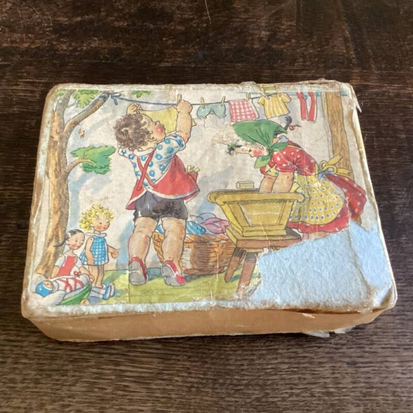 Antieke blokkenpuzzel 16x12x6 cm, doosje geleefde staat