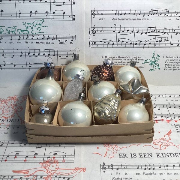 Verzameldoos nr. 15. Met glazen kerstbalfiguren parelmoer, bruin, 4 cm
