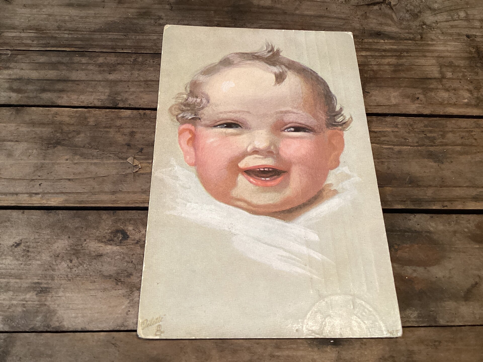 Oude ansichtkaart lachend jongetje