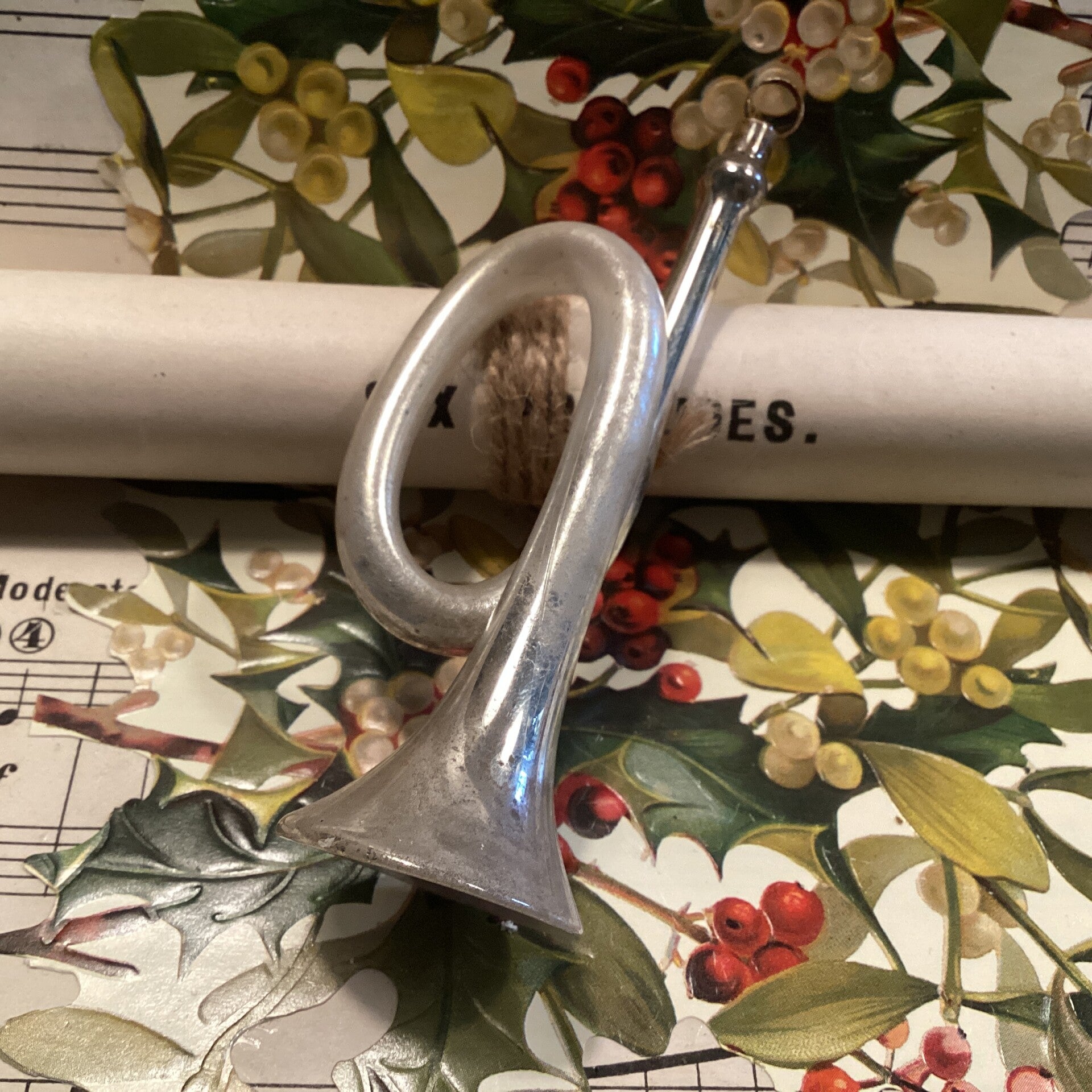 Antieke kerstbal trompetje