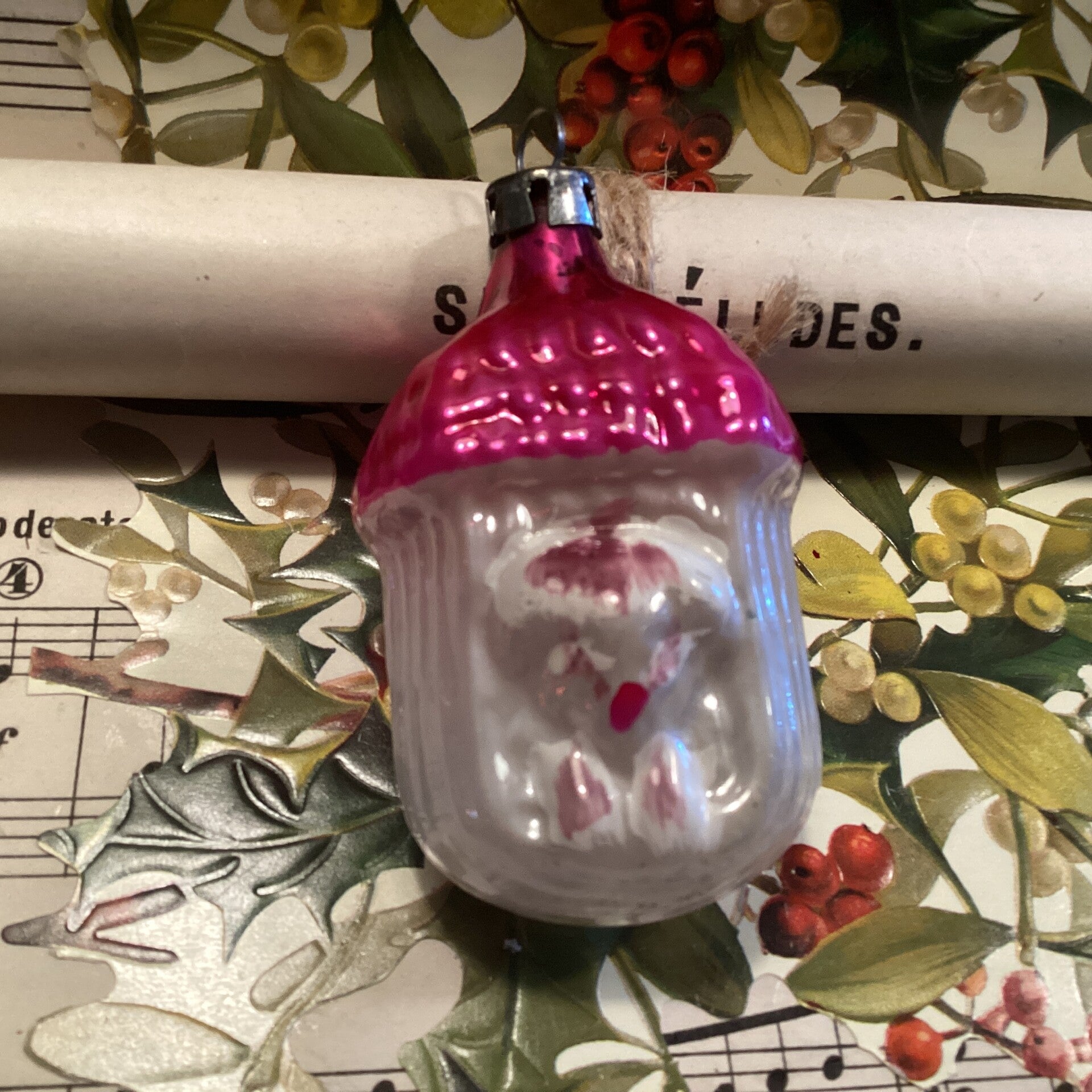 Antieke kerstbal huisje met vogeltje, apart!