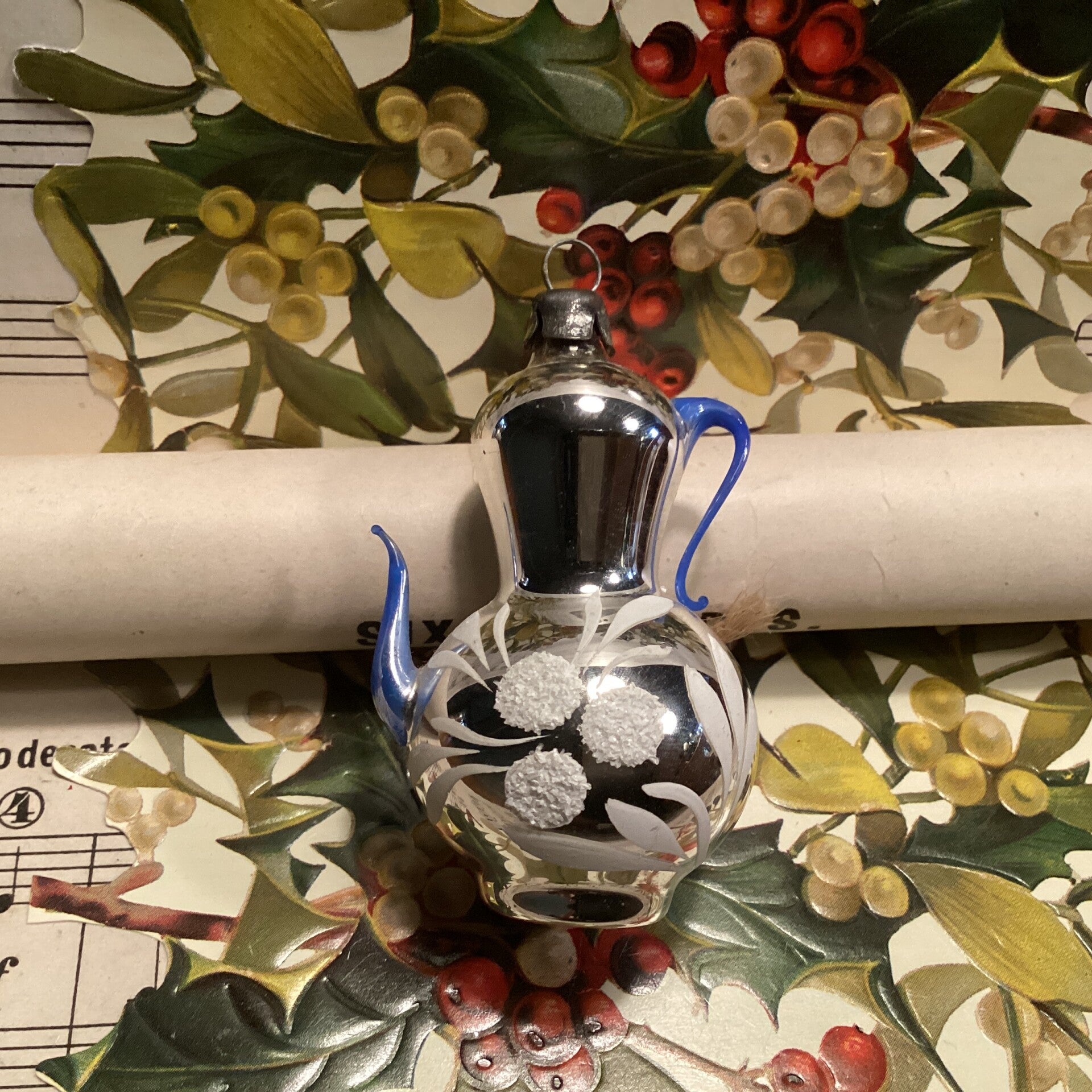 Antieke kerstbal koffiepot zilver gesuikerd