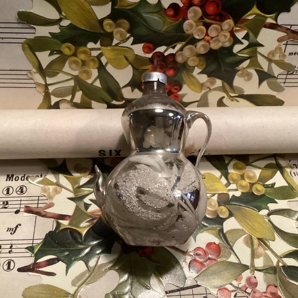 Antieke kerstbal koffiepot zilver gesuikerd