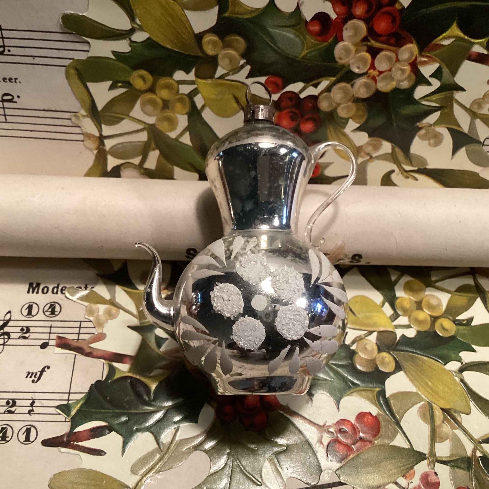 Antieke kerstbal koffiepot zilver gesuikerd