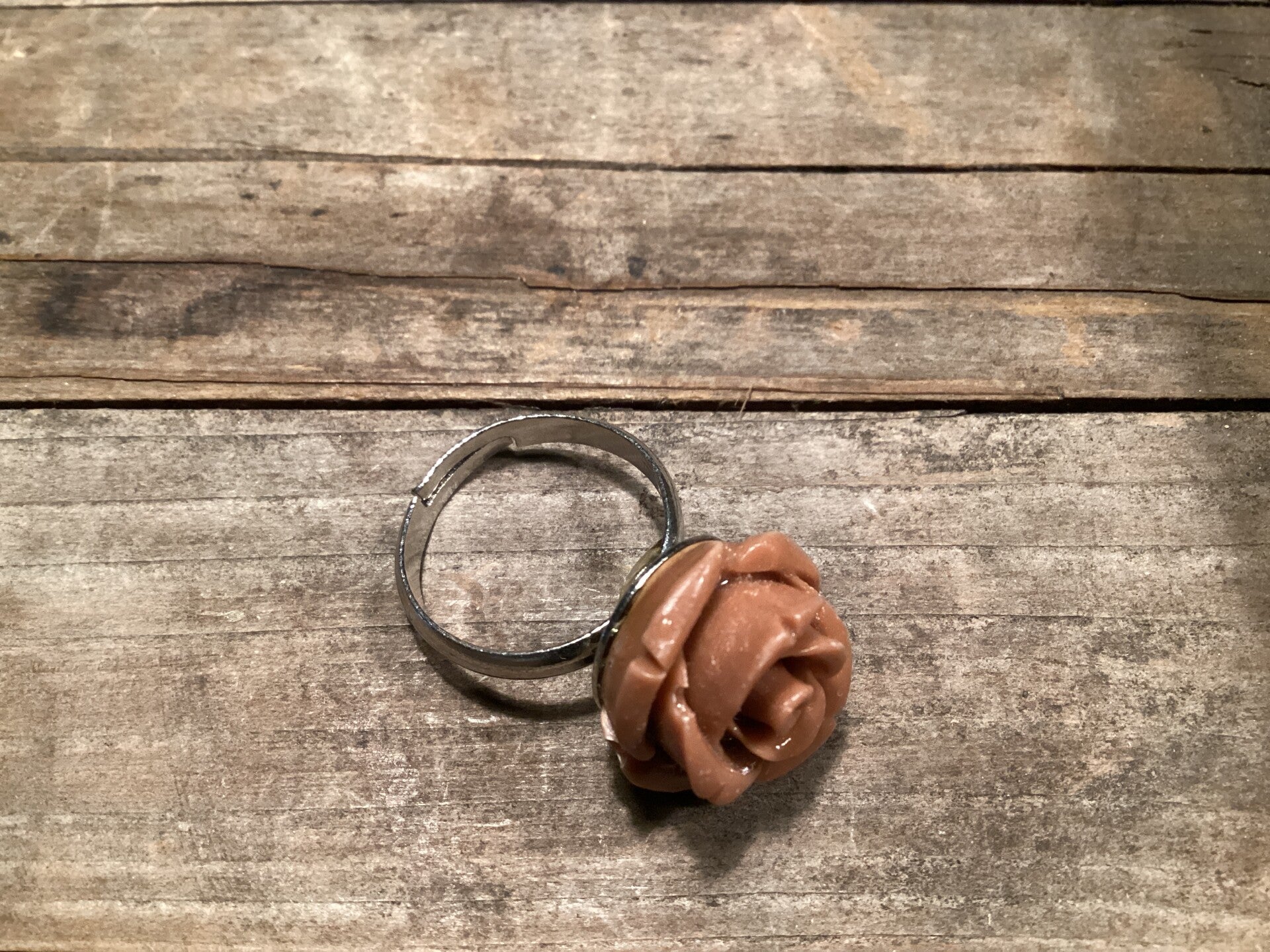 Verstelbare ring met roos