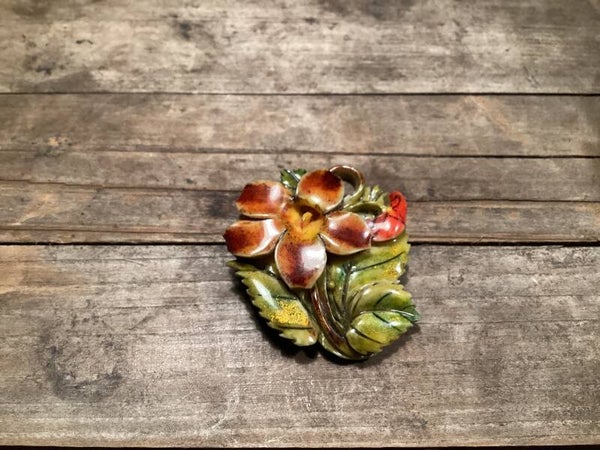 Vintage broche voorjaarsbloem met blad 4x3 cm kleurrijk