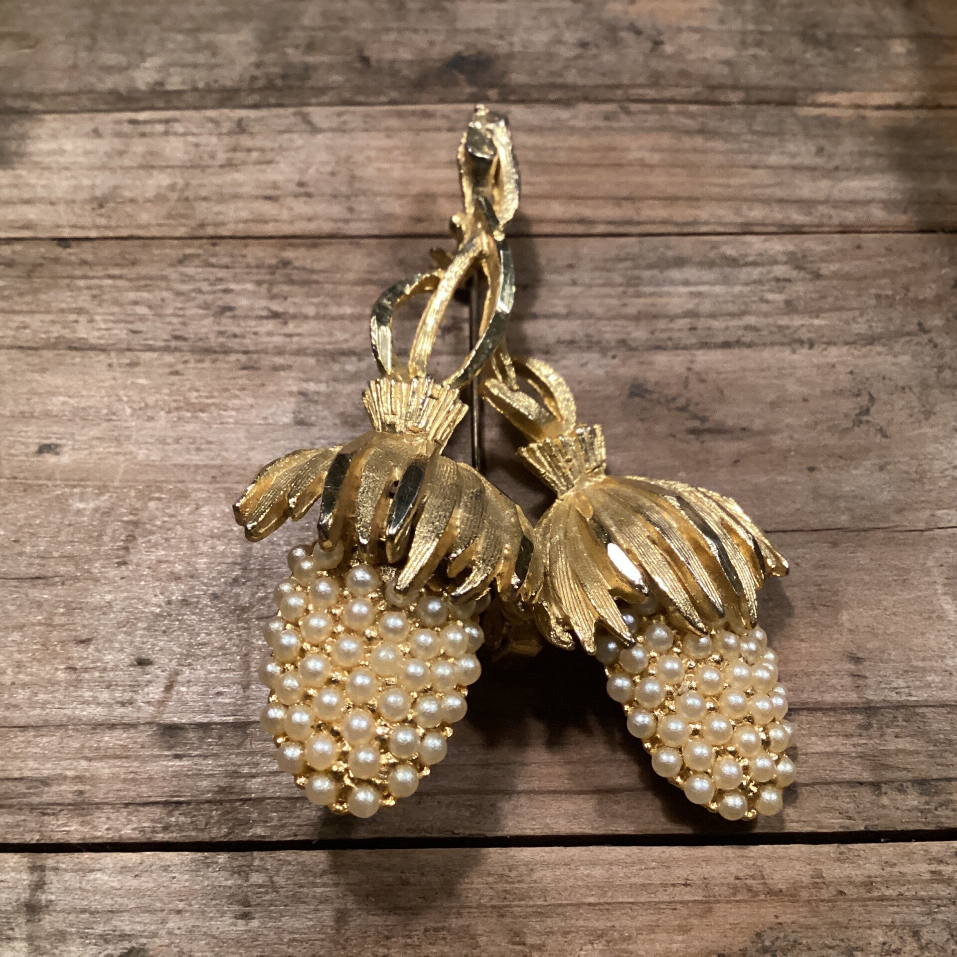 Vintage broche met mastappels, 7x4,5 cm