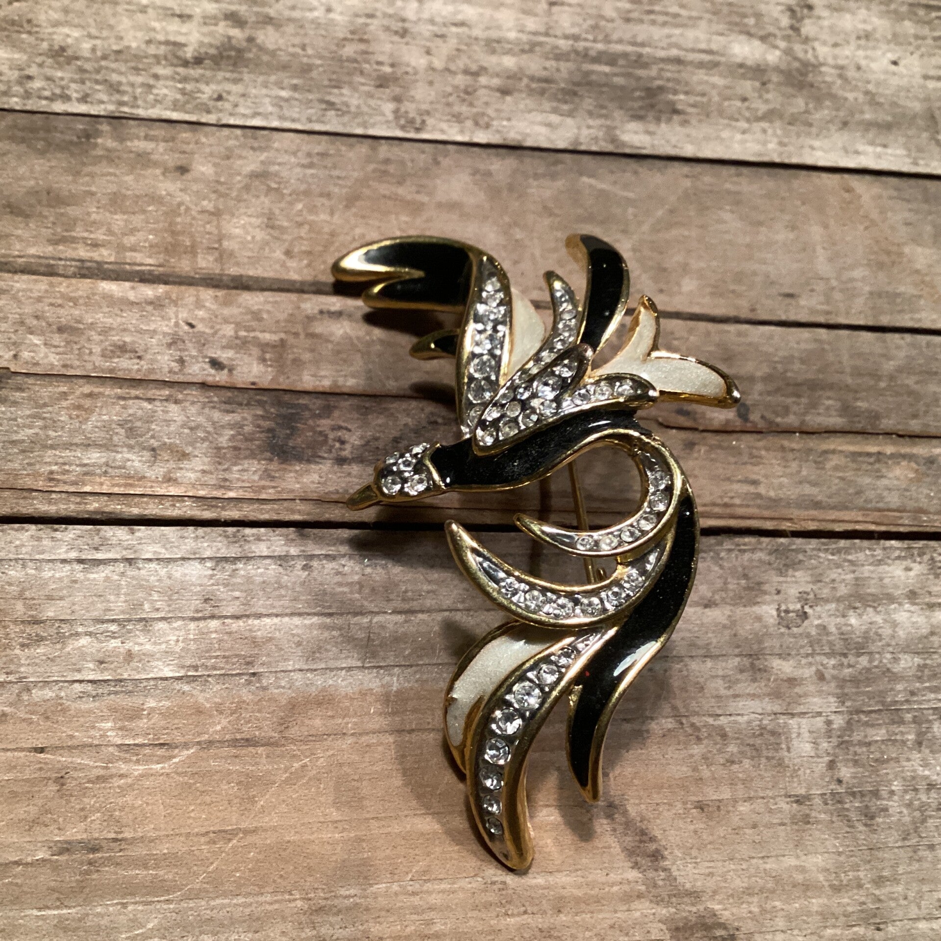 Vintage broche Prachtige vogel, emaille, steentjes, 6 cm