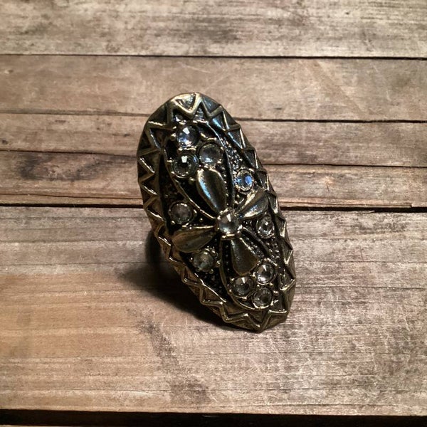 Verstelbare ring messing met strasssteentjes 4x2 cm