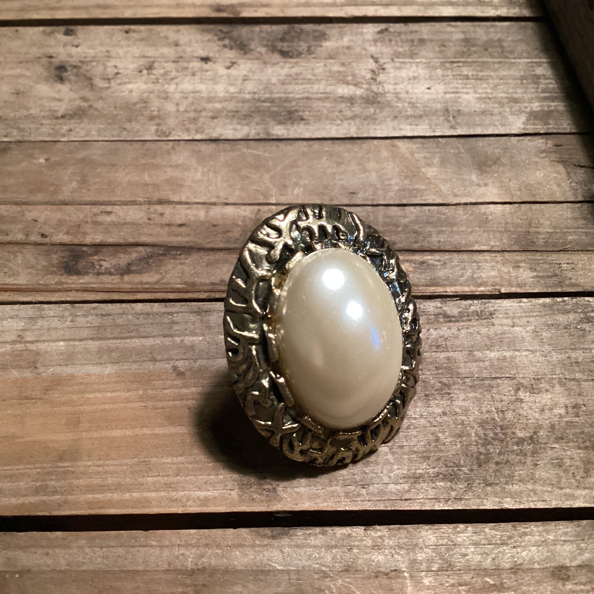 Verstelbare ring messing met parel 3x3,5 cm