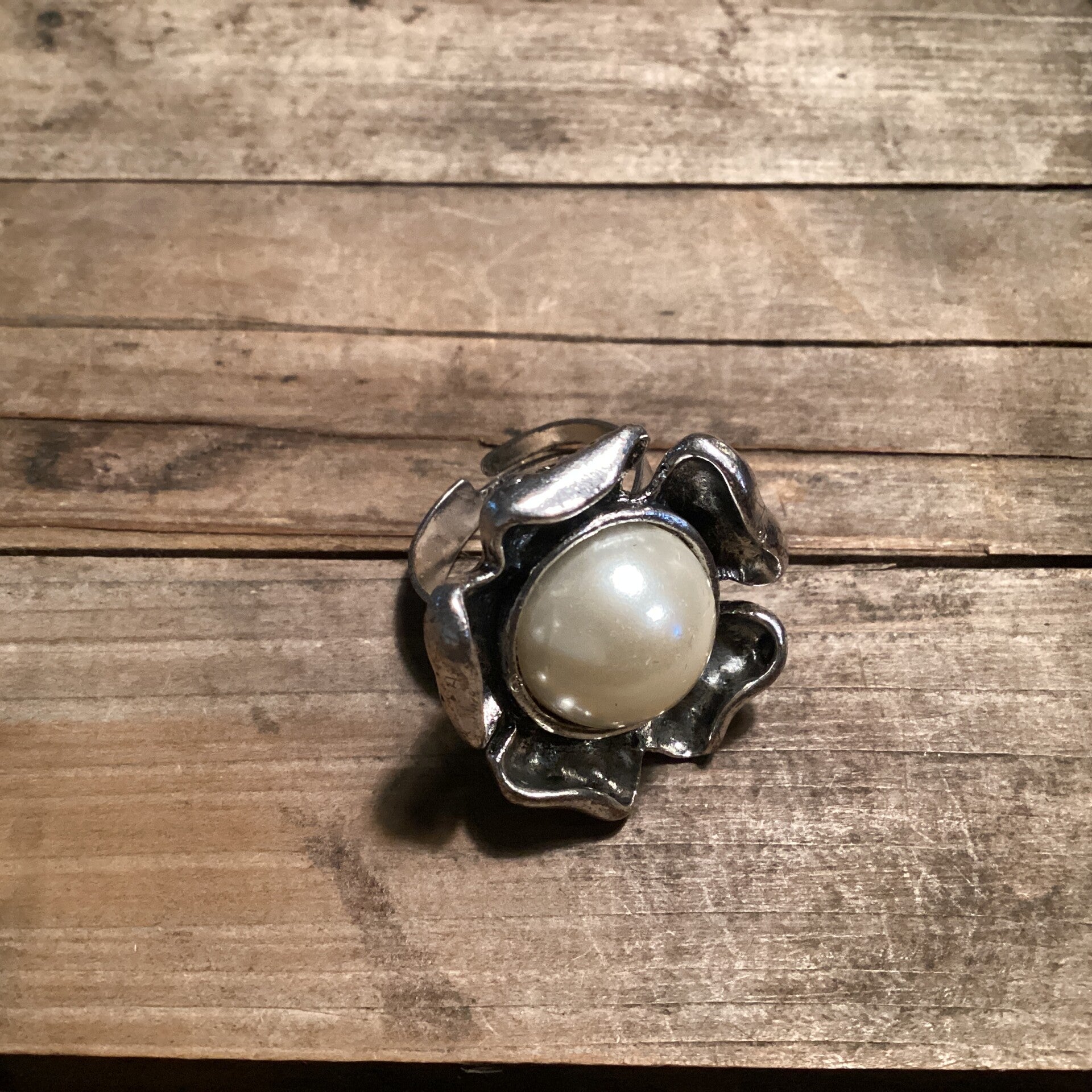 Verstelbare ring zilver bloem met parel 2,5x2,5 cm
