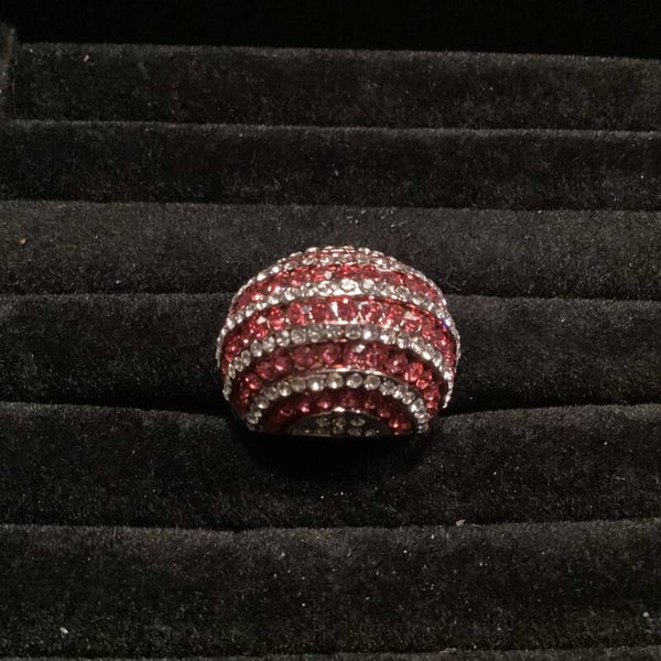 Ring, roze en transparante strassbanen, maat 19