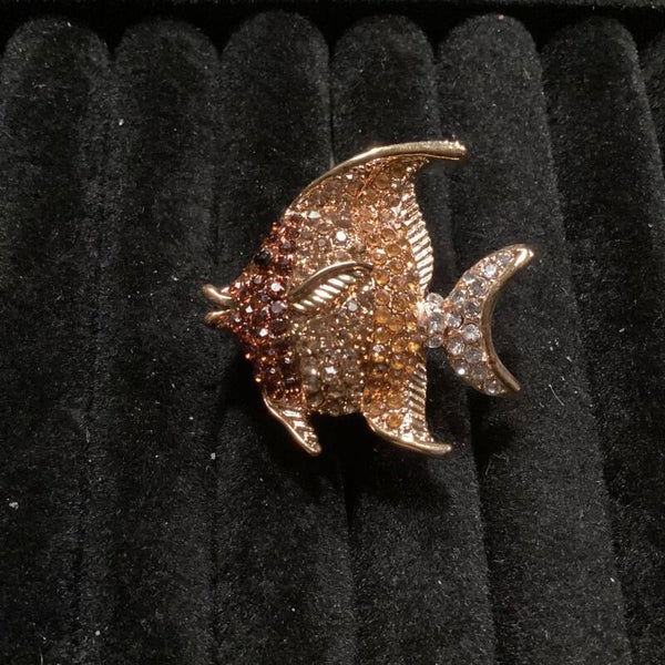 Ring met strass, vis, maat 20