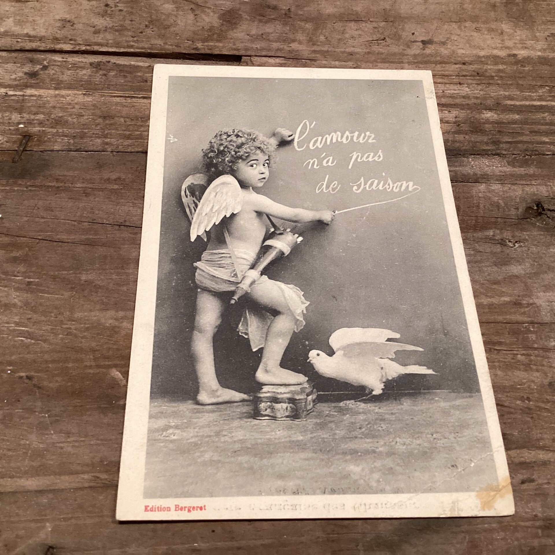 Antiek romantische kaart Jongetje als engel, onbeschreven