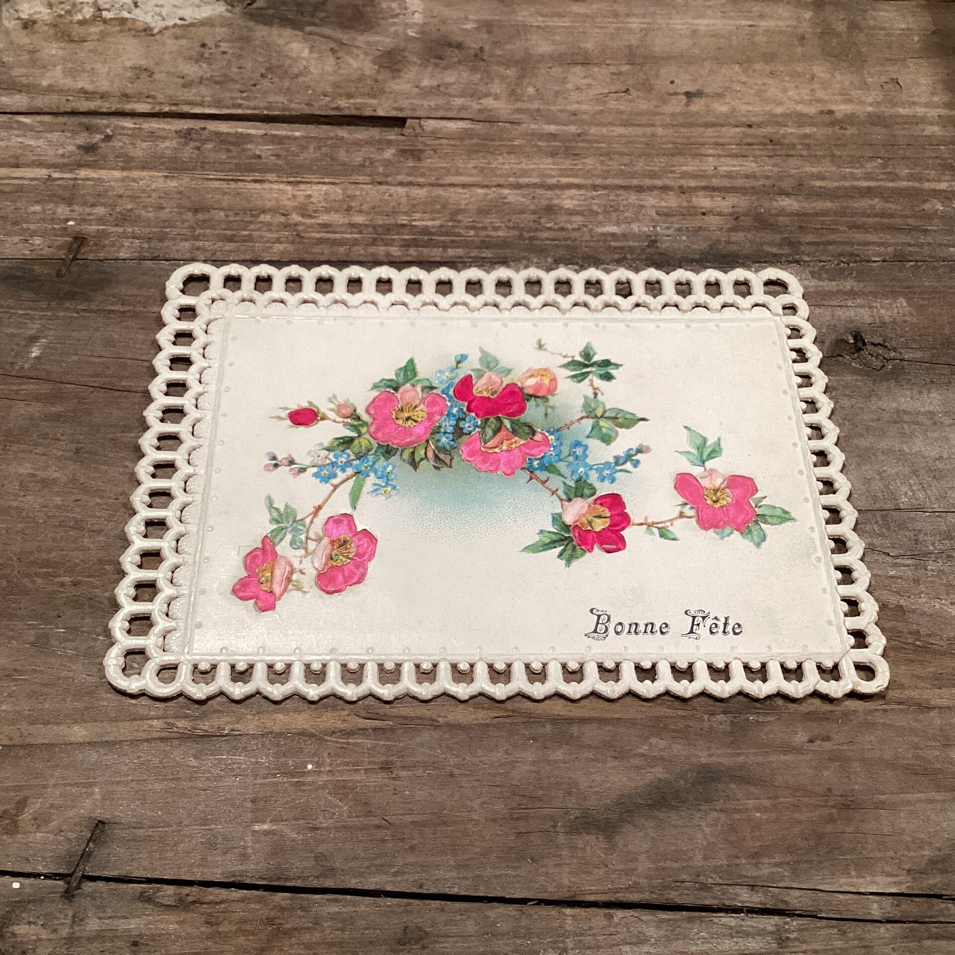 Antieke verjaardagskaart, mooie reliëf met stof