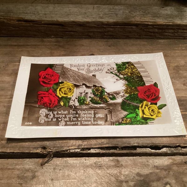 Vintage engelse verjaardagskaart met reliëfrand, onbeschreven