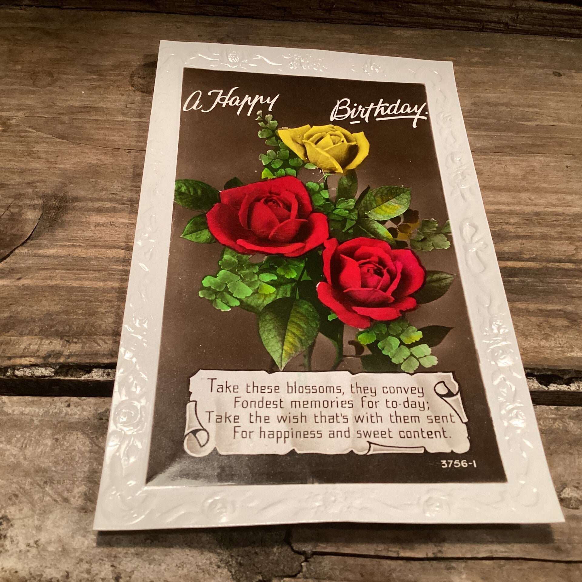 Vintage engelse verjaardagskaart met reliëfrand, onbeschreven