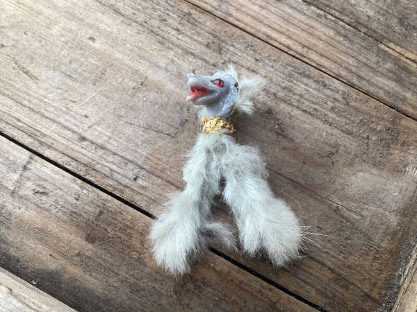 Antieke broche rond 1900 poedel met echt bont