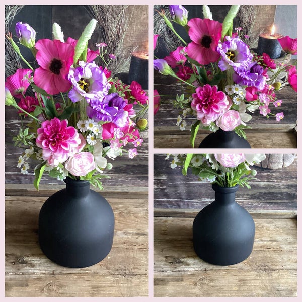 Zomerboeket (kunst) met mat zwarte vaas hoogte 57 cm