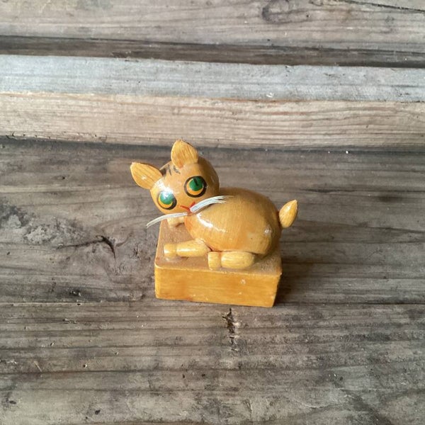 Houten vintage puntenslijper poesje