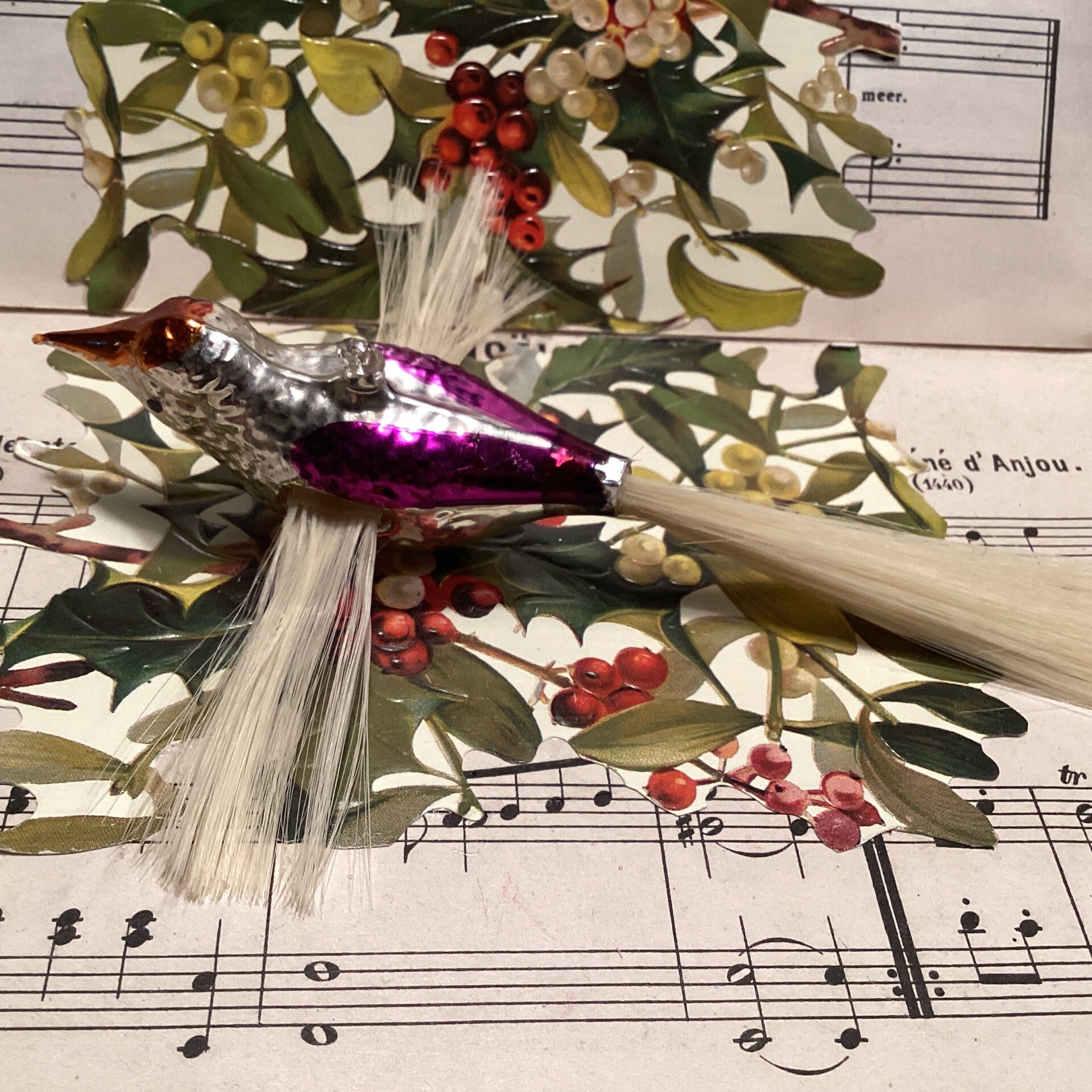 Antieke kolibrie vogel met vleugels en staart aan haakje, 15 cm