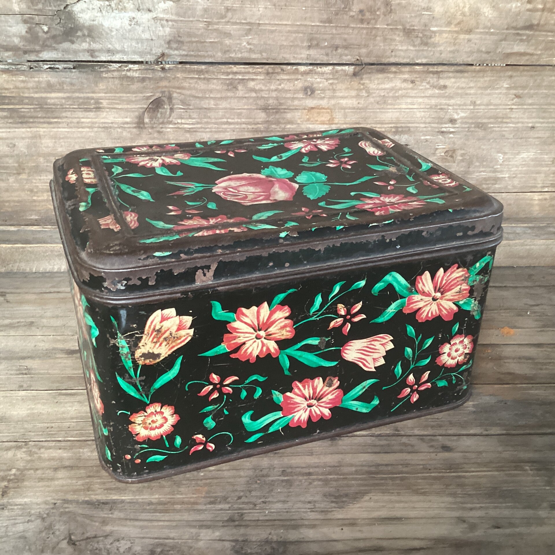 Oud antiek blik met bloemen, 22x17x13 cm