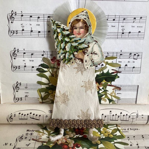 meisje met aureool,  kerstboom, van o.a. crêpepapier 19x8x2 cm
