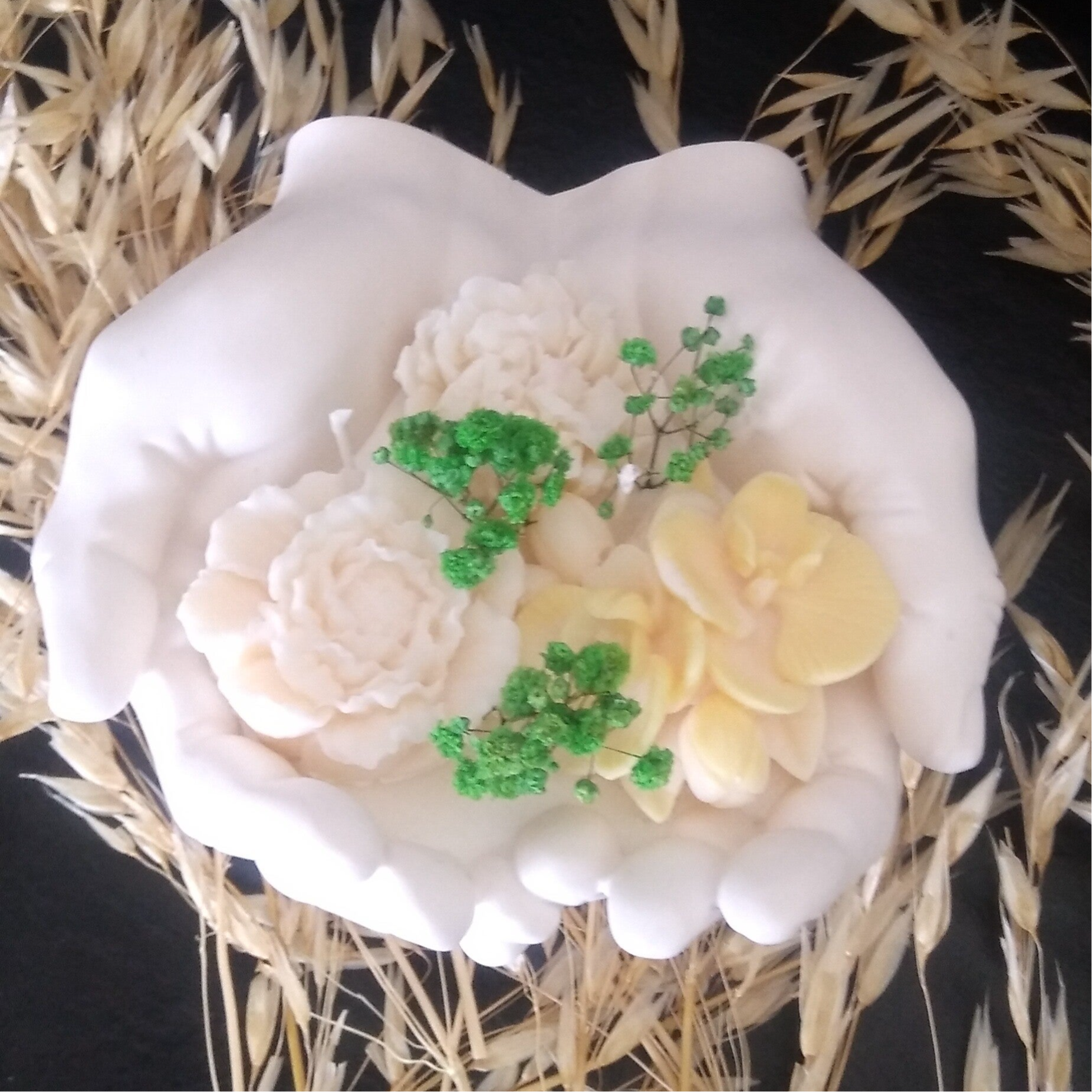 Mains Flores  Blancas