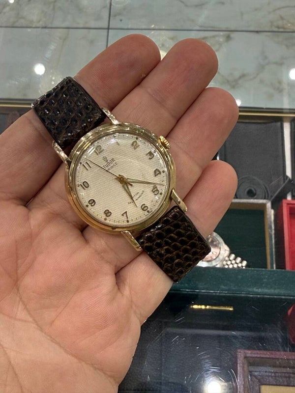 Tudor Prince 9k gold