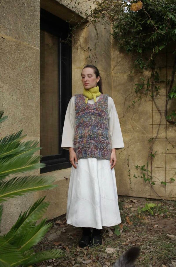 15. Pull sans manches multicolore