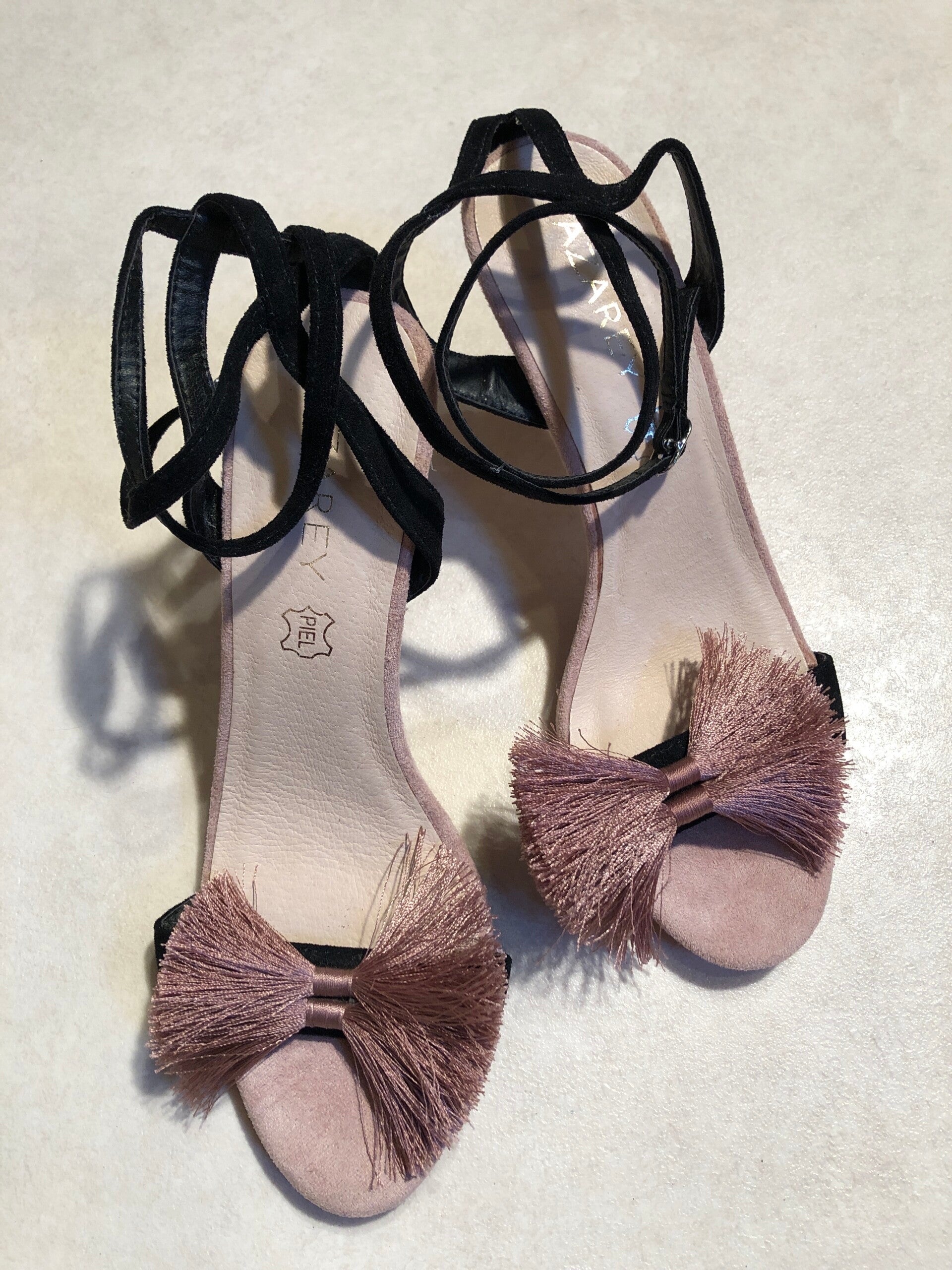 Azarey peeptoe pumps met klosjes maat 39