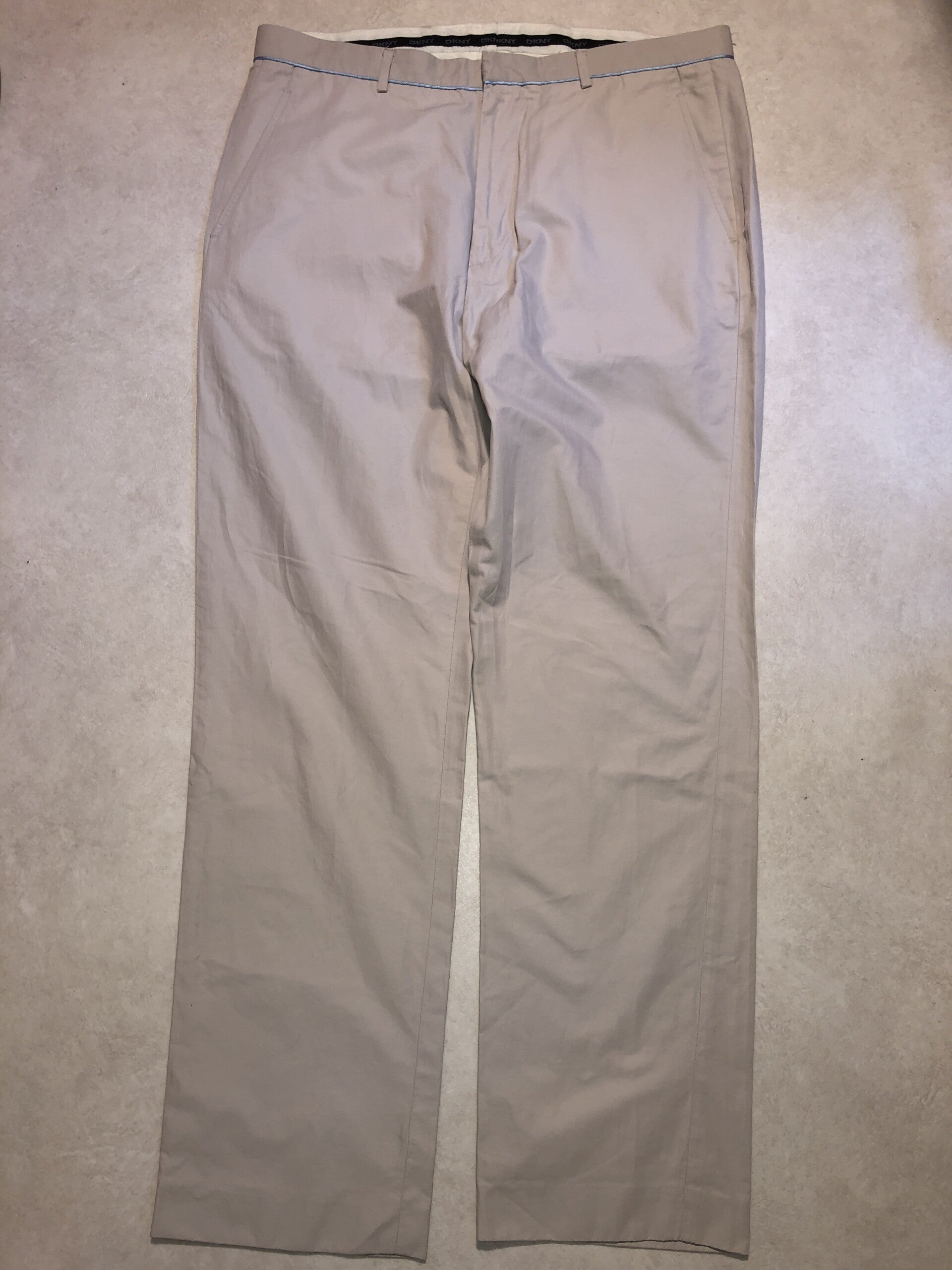 DKNY lichtbruine pantalon maat 34