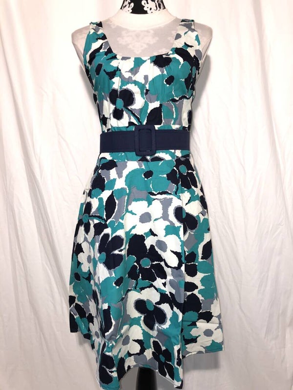 Voodoo Vixen groen/blauw/wit gebloemde retro jurk met riem maat L