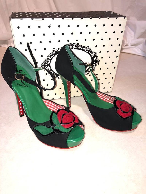 Banned retro pumps met roosjes maat 41