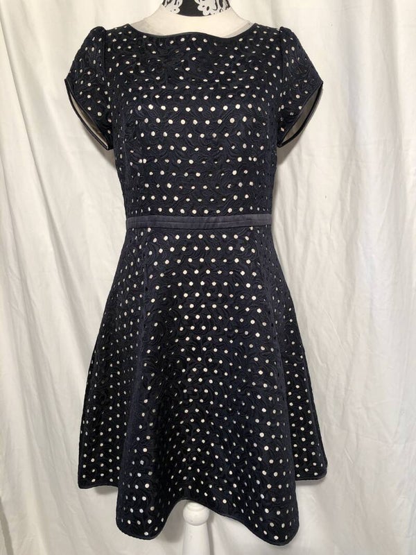 Steps blauwe jurk met gaatjes patroon maat 40