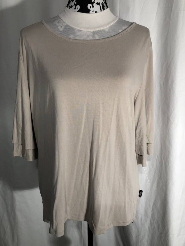 Didi lichtbruin top met ruche mouw maat 46