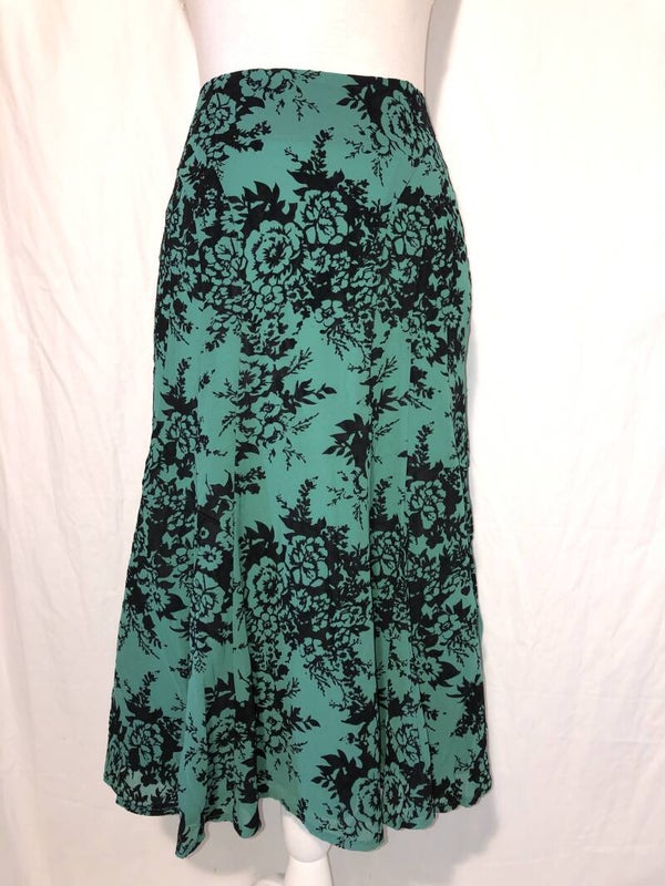 Voodoo Vixen groen/zwart gebloemde retro rok maat S