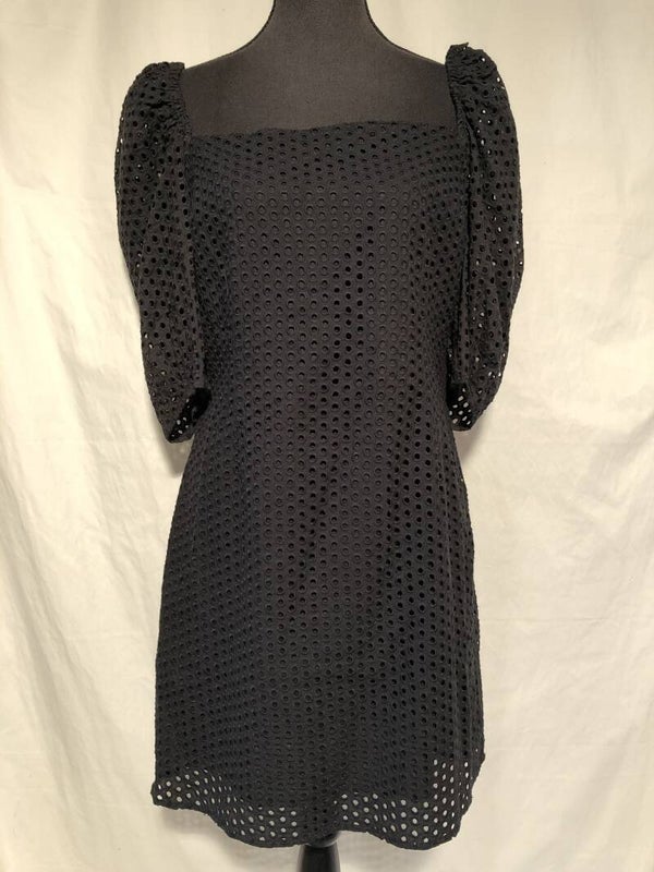 H&M zwarte broderie jurk met pofmouwen maat 42