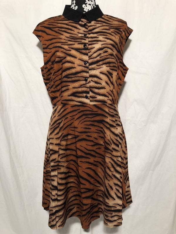 Hell Bunny retro tijgerprint jurk met zwarte kraag maat M